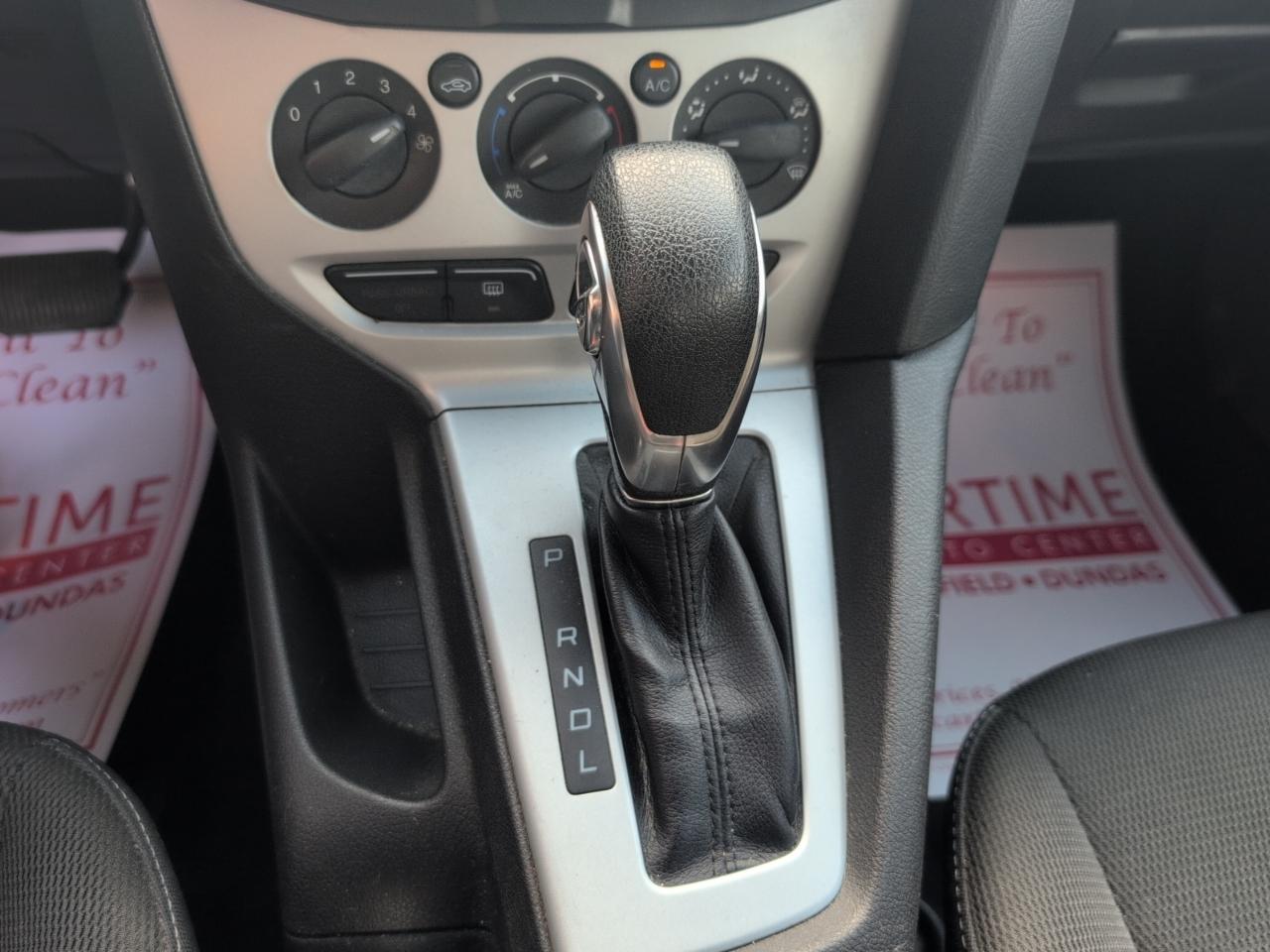 Ford Focus SE Sedan 2013