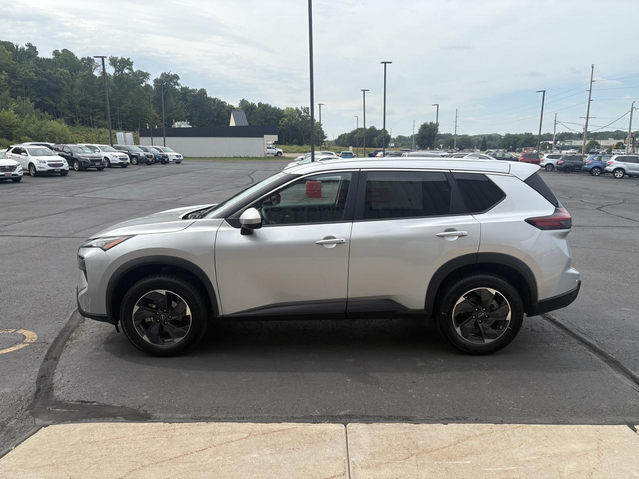 Nissan Rogue SV 2024