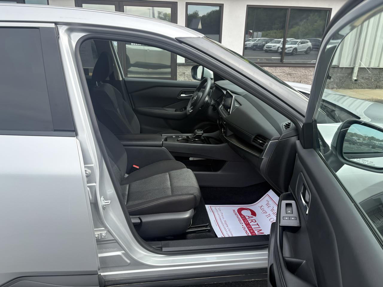 Nissan Rogue SV 2024