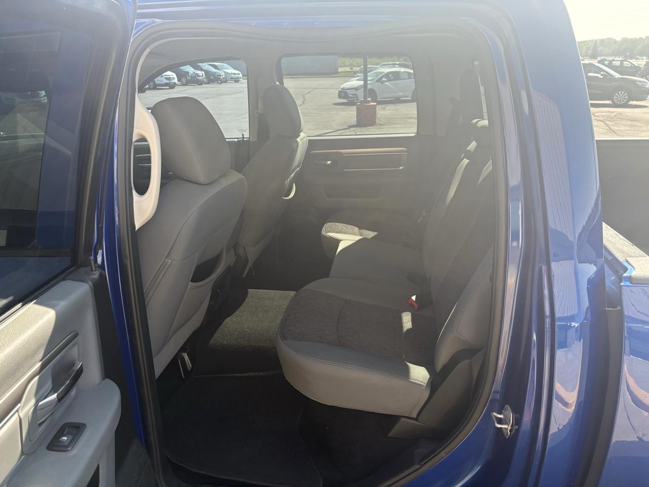 RAM 1500 SLT Crew Cab LWB 4WD 2014