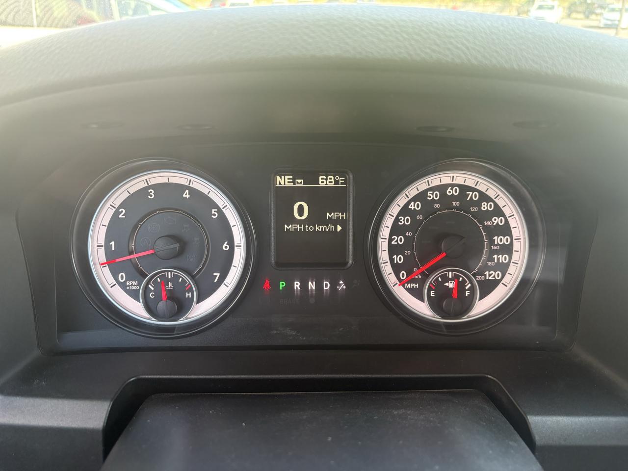 RAM 1500 SLT Crew Cab LWB 4WD 2014