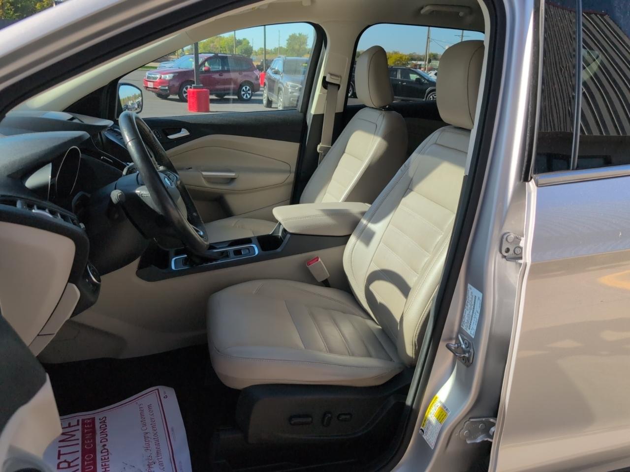 Ford Escape Titanium 4WD 2018