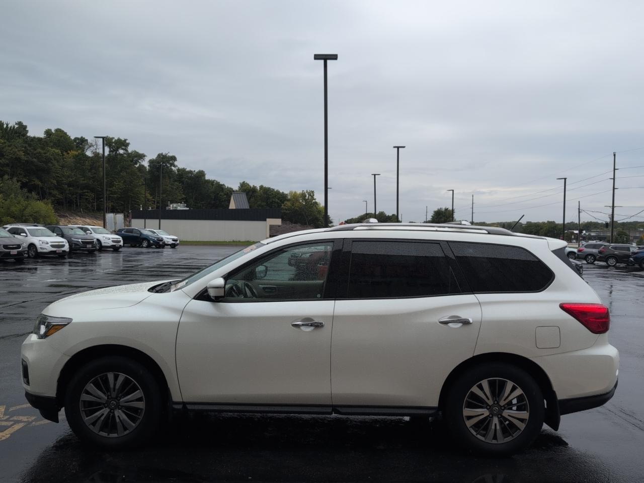 Nissan Pathfinder Platinum 4WD 2017