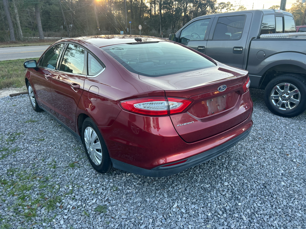 Ford Fusion S 2013