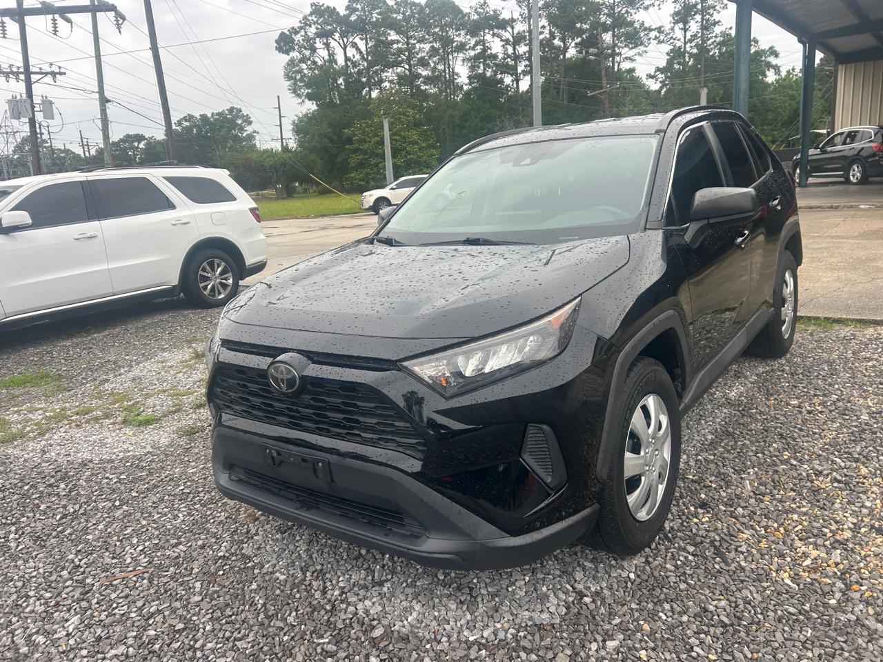 2019 Toyota RAV4 LE FWD's photo