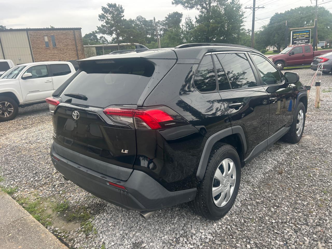 Toyota RAV4 LE 2019