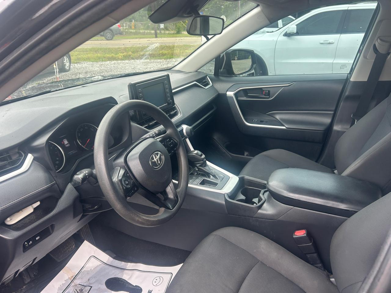 Toyota RAV4 LE 2019