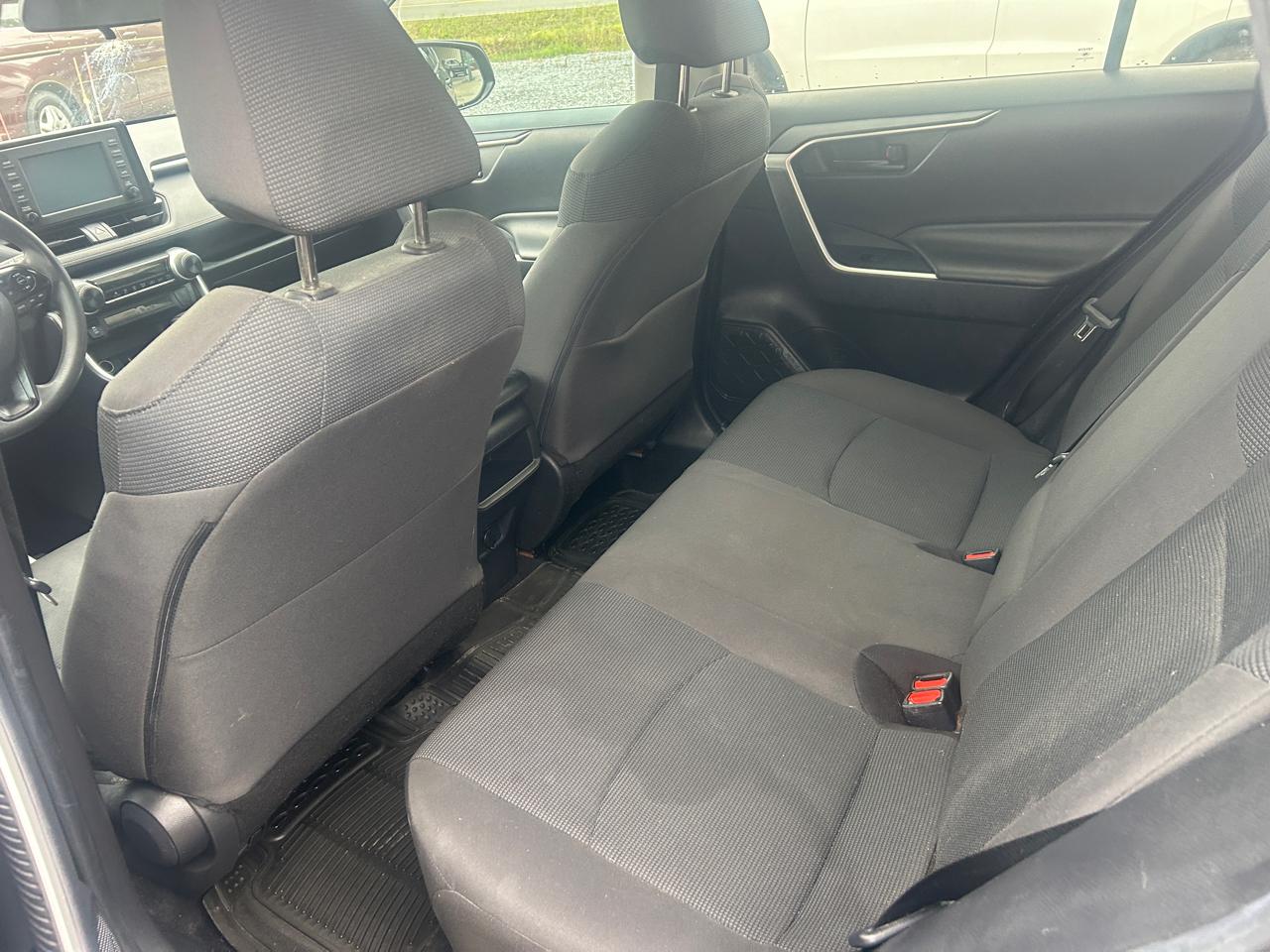 Toyota RAV4 LE 2019