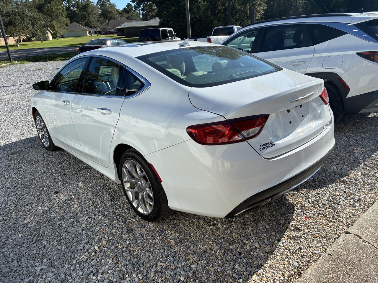 Chrysler 200 photo 4