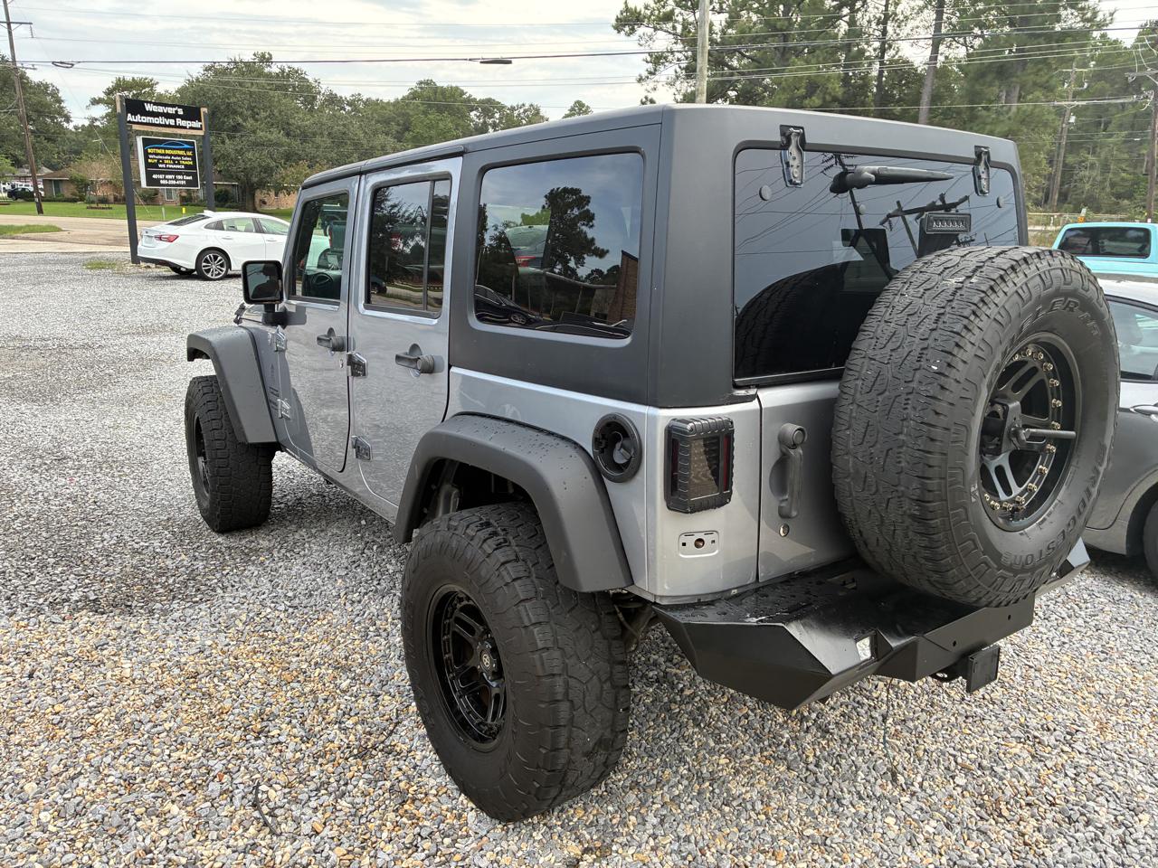 Jeep Wrangler photo 4