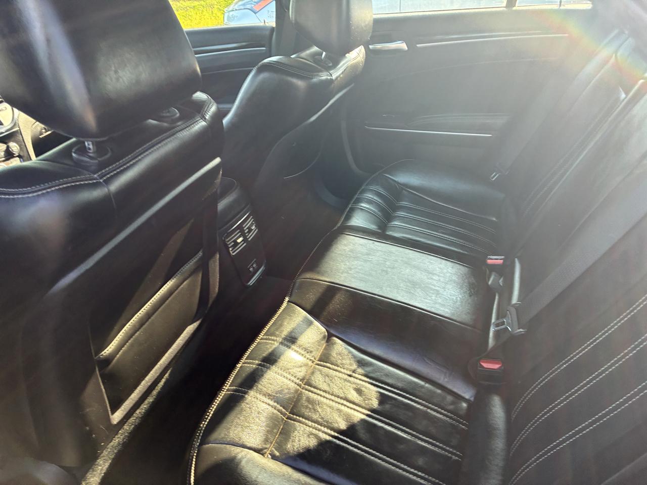 Chrysler 300 S V6 RWD 2021