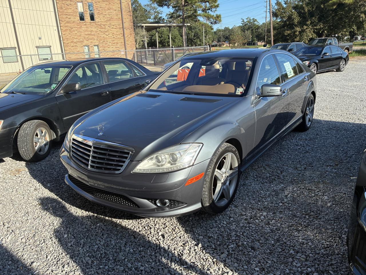 Mercedes-Benz S-Class photo 2