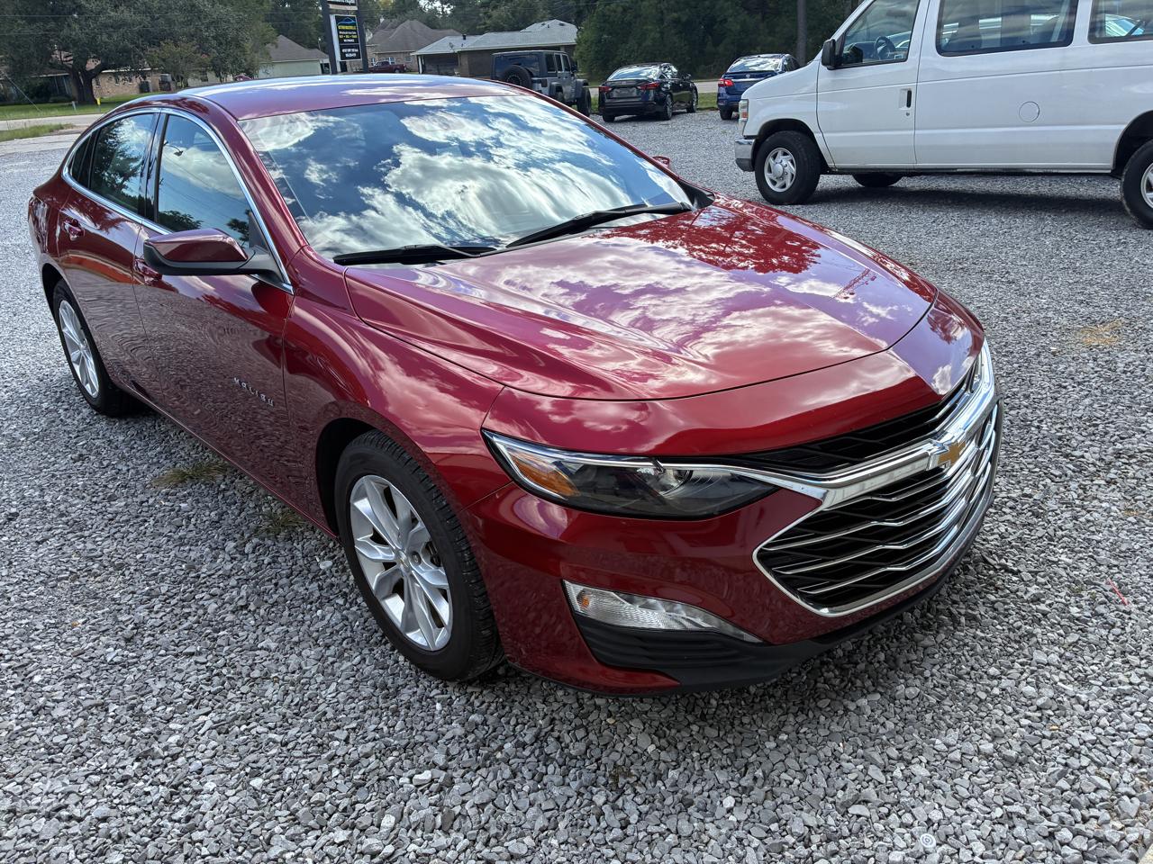 Chevrolet Malibu photo 2