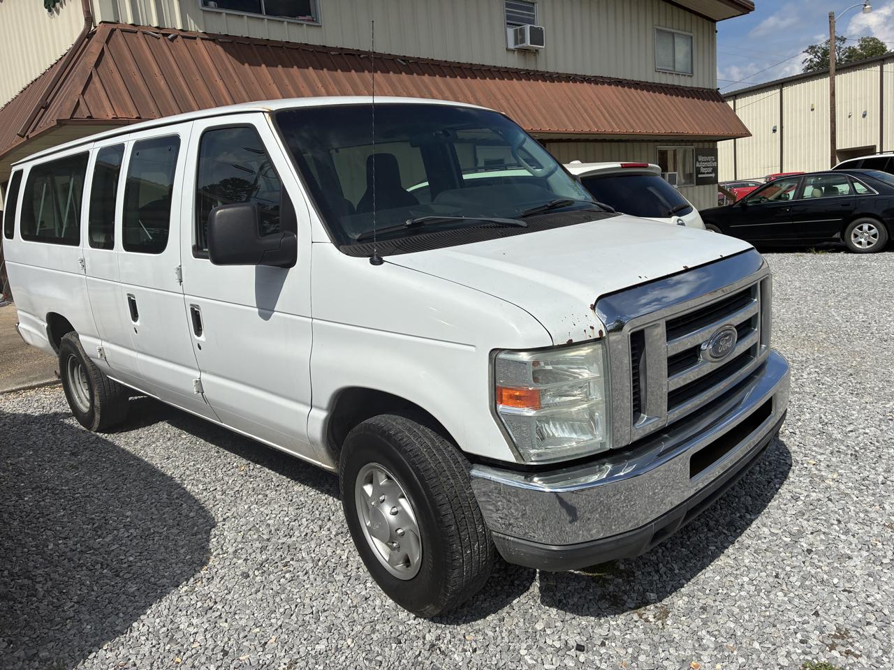 Ford Econoline E-350 XLT Super Duty Extended 2014