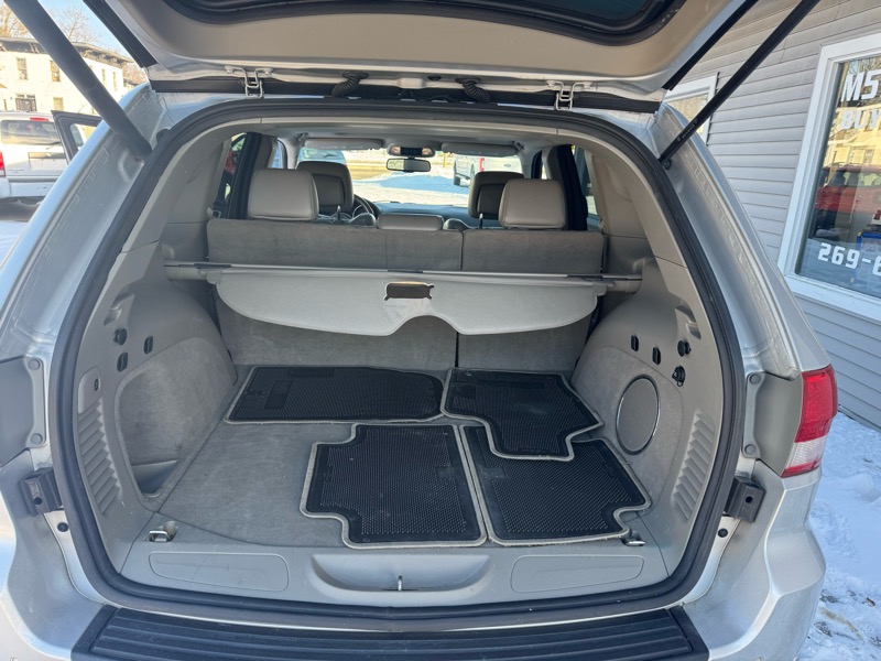 Jeep Grand Cherokee Laredo 4WD 2012