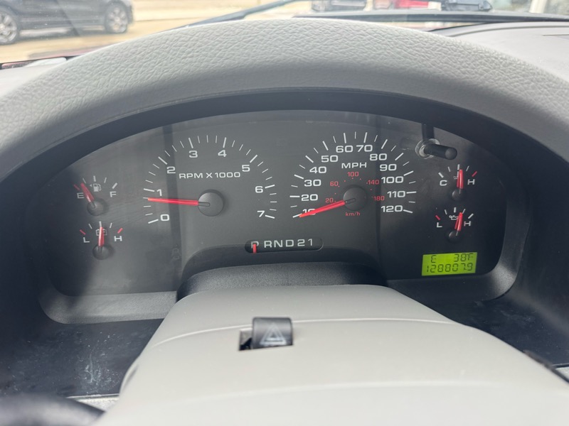 Ford F-150 Lariat SuperCab 2WD 2005