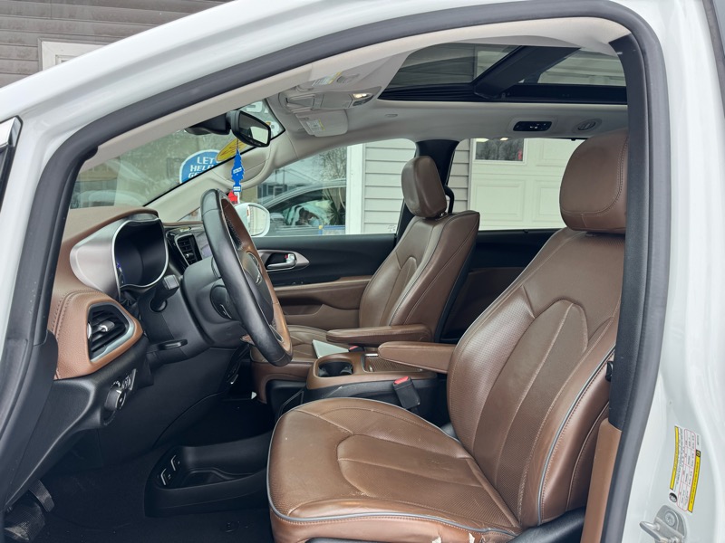 Chrysler Pacifica Limited 2017