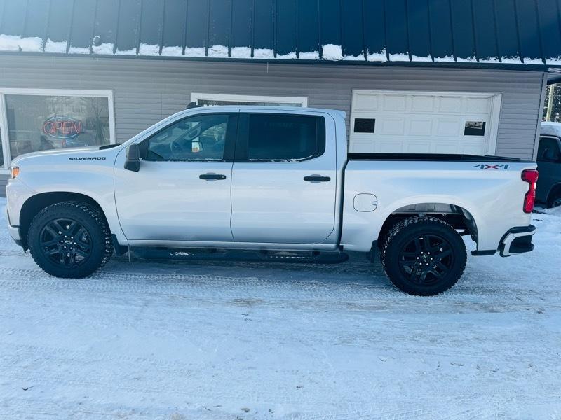 Chevrolet Silverado 1500 Custom Crew Cab Short Box 4WD 2021