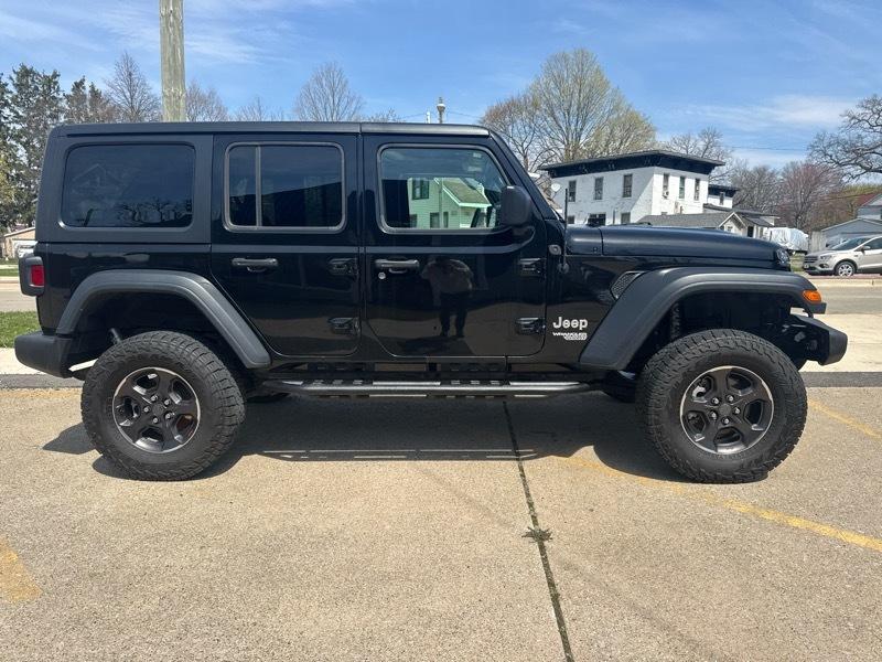 Jeep Wrangler Unlimited Sport 2018
