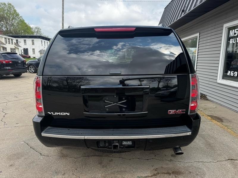 GMC Yukon Denali 4WD 2014