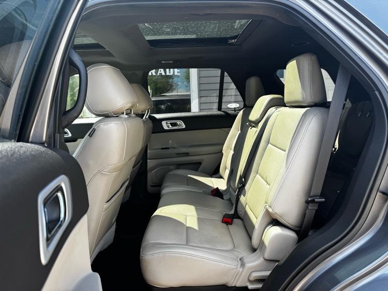 Ford Explorer Limited FWD 2011