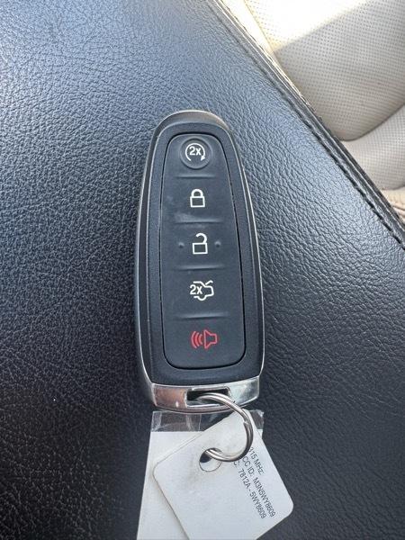 Ford Explorer Limited FWD 2011