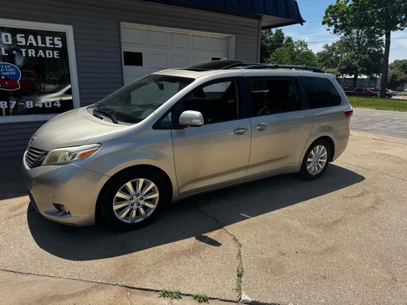 Toyota Sienna XLE Limited 7-Passenger 2015