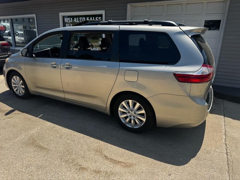 Toyota Sienna XLE Limited 7-Passenger 2015