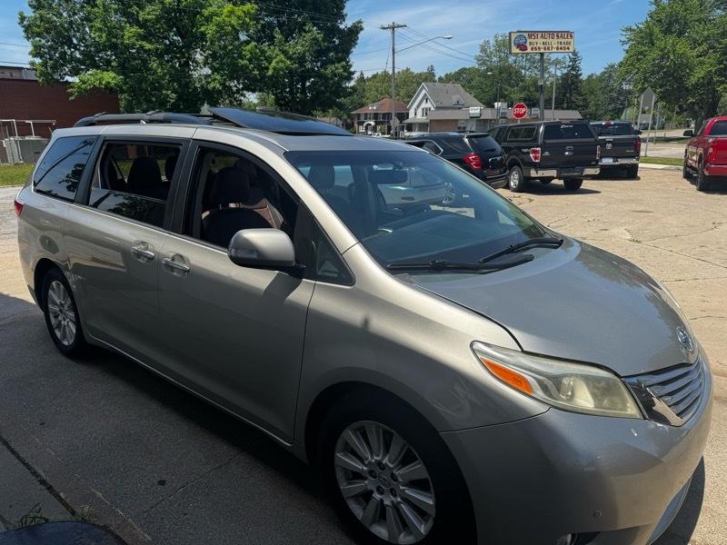 Toyota Sienna XLE Limited 7-Passenger 2015