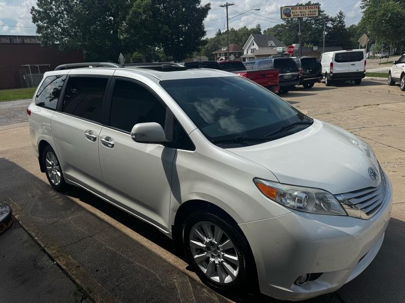 Toyota Sienna Limited AWD 7-Passenger V6 2013