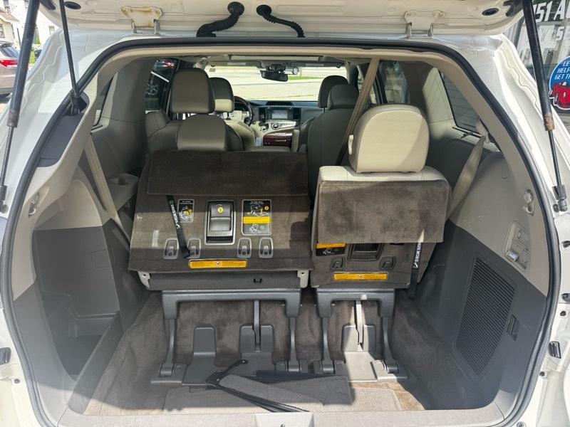 Toyota Sienna Limited AWD 7-Passenger V6 2013