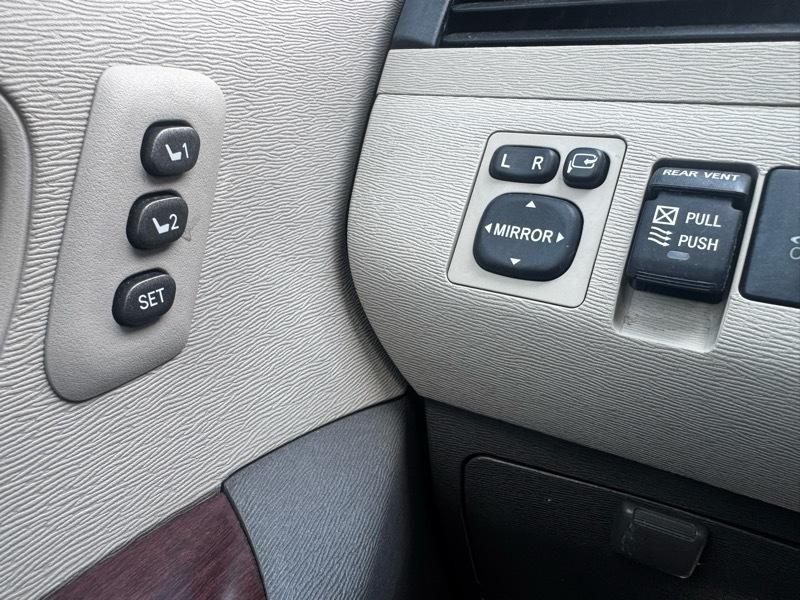 Toyota Sienna Limited AWD 7-Passenger V6 2013