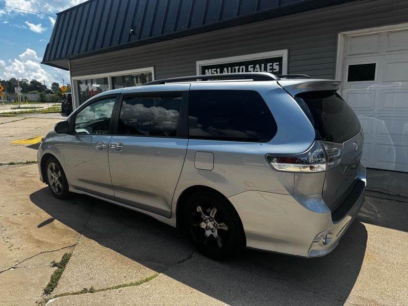 Toyota Sienna FWD 7-Passenger V6 2013