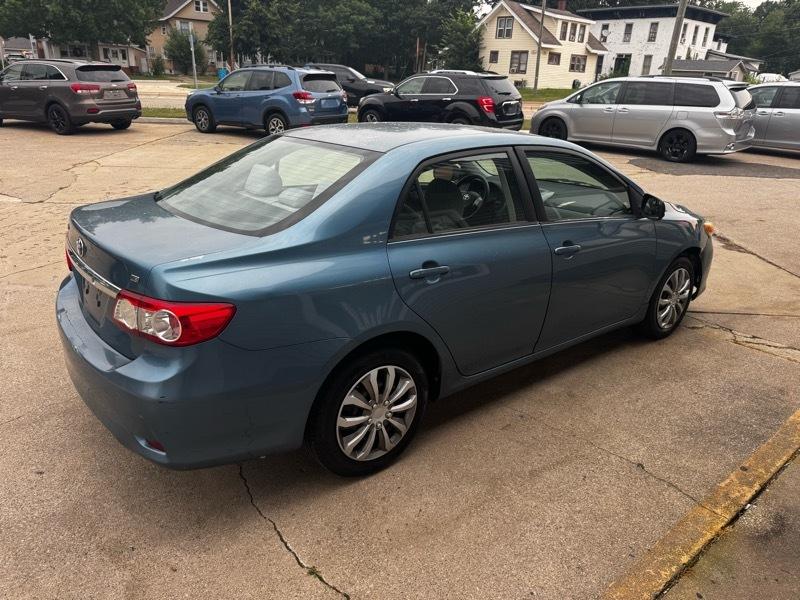 Toyota Corolla LE 2013
