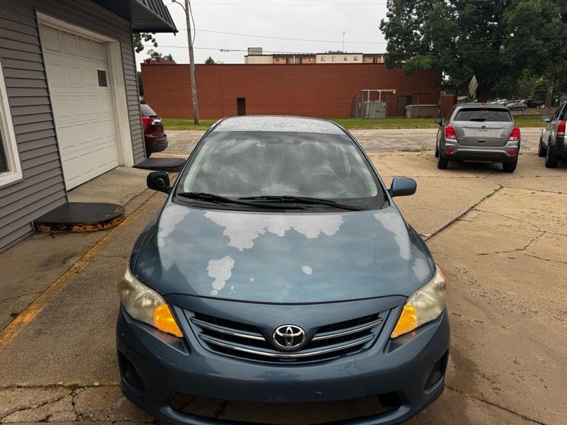 Toyota Corolla LE 2013