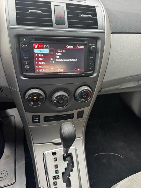 Toyota Corolla LE 2013