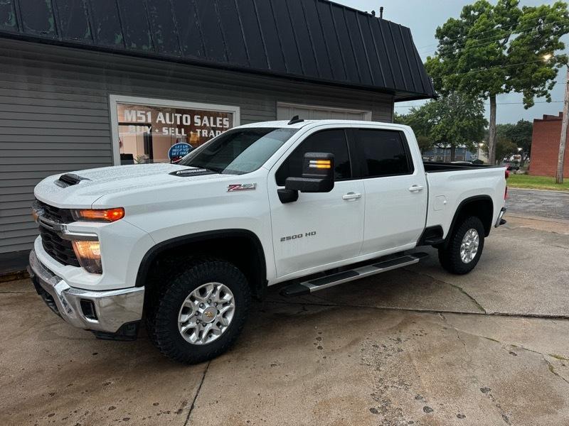 Chevrolet Silverado 2500HD LT Crew Cab Short Box 4WD 2024