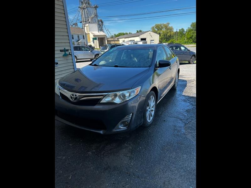 Honda Civic LX Sedan 5-Speed AT 2011