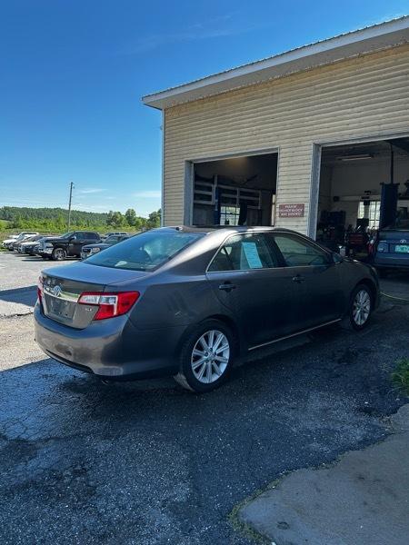 Honda Civic LX Sedan 5-Speed AT 2011