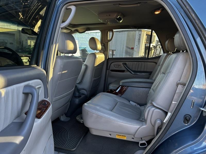 Toyota Sequoia 4dr Limited 4WD (Natl) 2007
