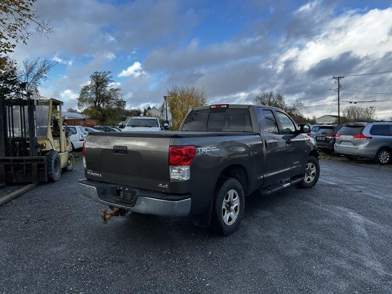 Toyota Tundra Tundra-Grade Double Cab 4.6L 4WD 2011