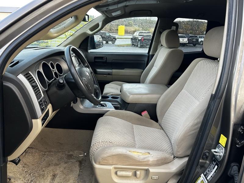 Toyota Tundra Tundra-Grade Double Cab 4.6L 4WD 2011