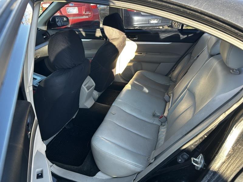 Subaru Legacy 2.5i Premium 2013