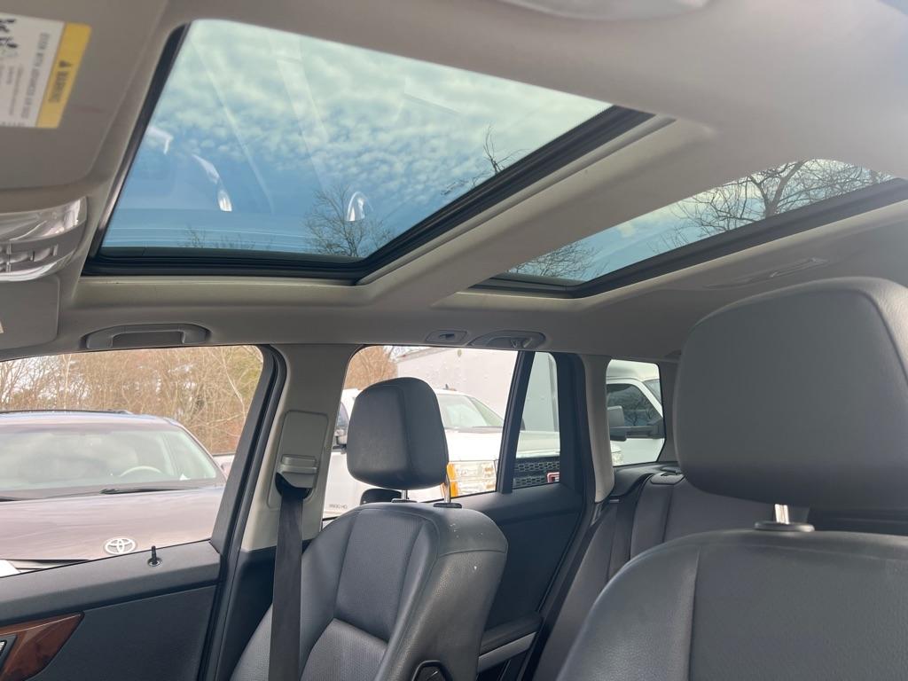 Mercedes-Benz GLK-Class  2011