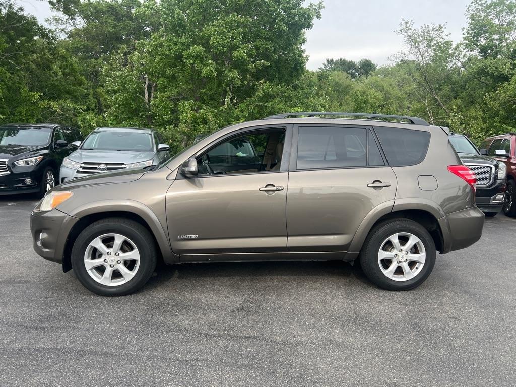 Toyota RAV4  2010