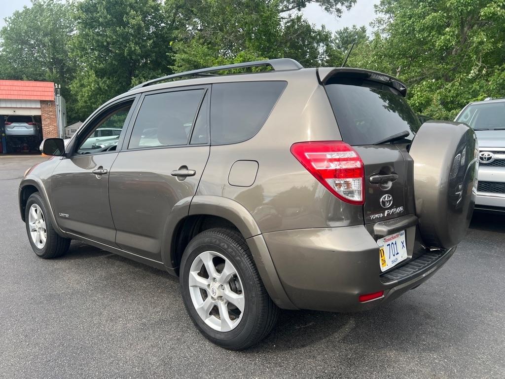 Toyota RAV4  2010