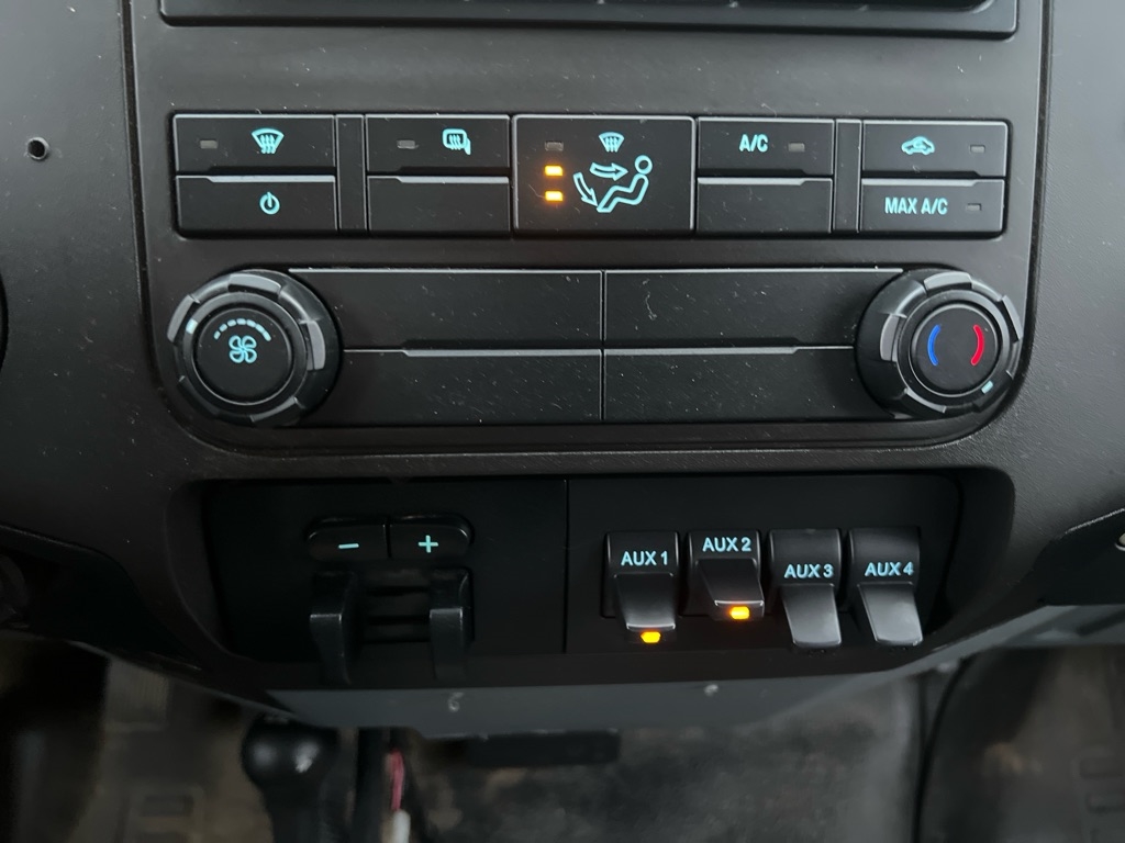 Ford Super Duty F-550 DRW  2015