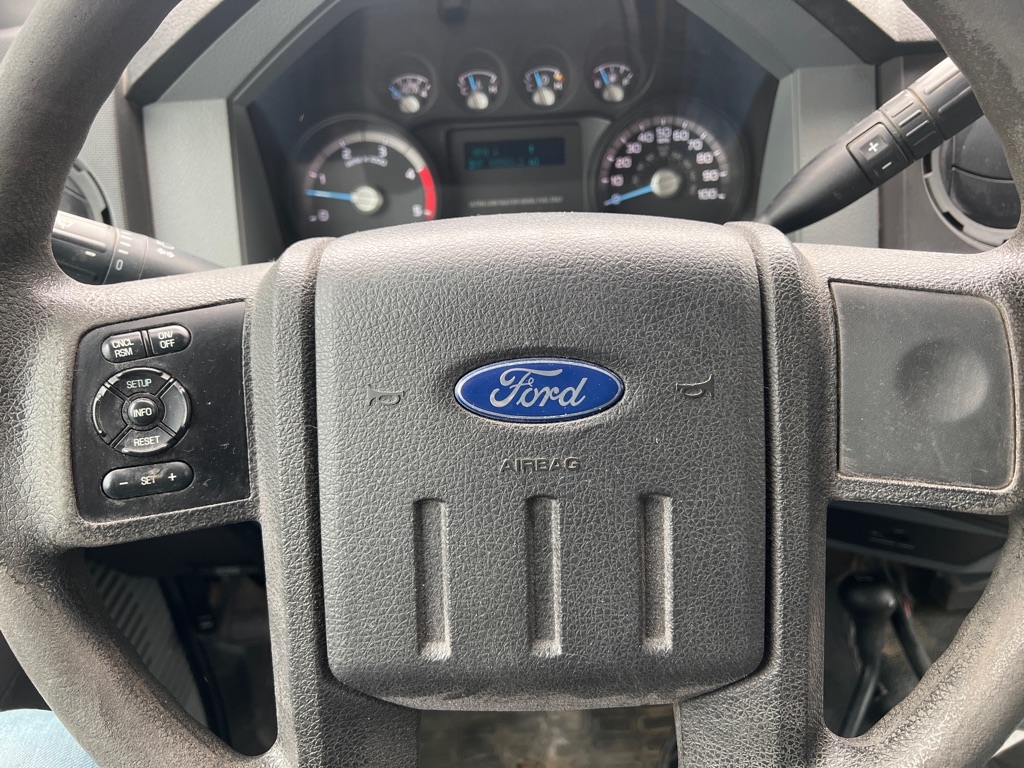 Ford Super Duty F-550 DRW  2015
