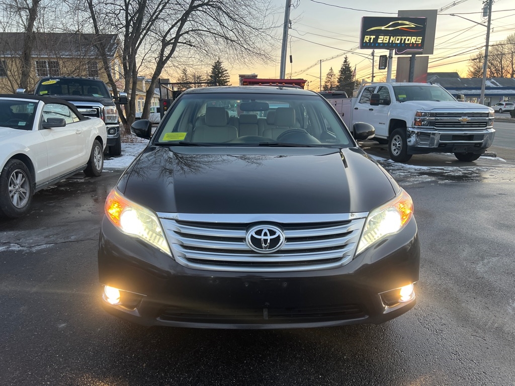 Toyota Avalon  2012