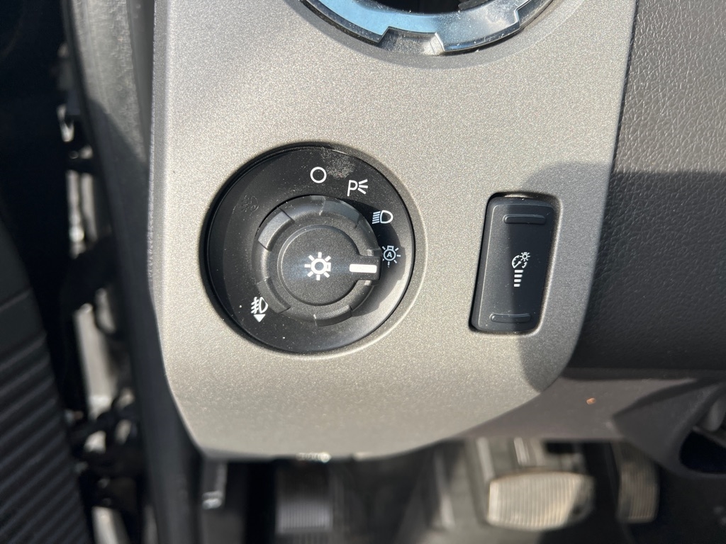 Ford Super Duty F-250 SRW  2012